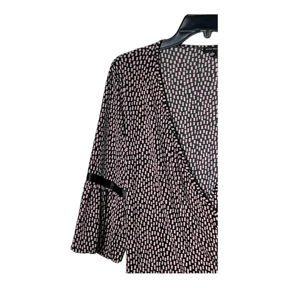 1592. NINE WEST HALF SLEEVE BLOUSE FLOWY BUBBLE‎ SLEEVES SIZE LARGE GEOMETRIC - Picture 3 of 9